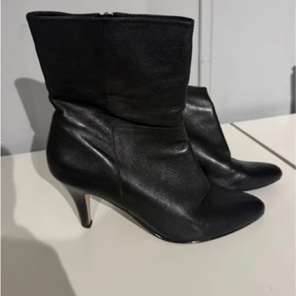 Chic Black Leather Heeled Boots